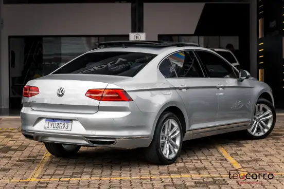 VOLKSWAGEN-PASSAT-2018