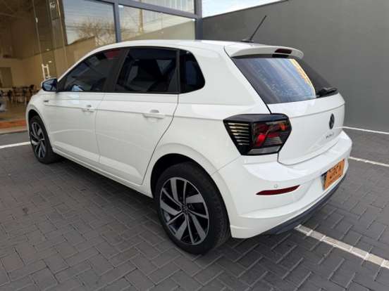 VOLKSWAGEN-POLO-1.0 170 TSI HIGHLINE AUTOMÁTICO VOLKSWAGEN-POLO-2023