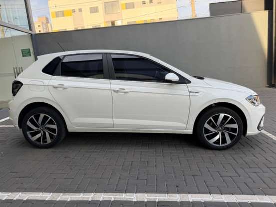 VOLKSWAGEN-POLO-2023