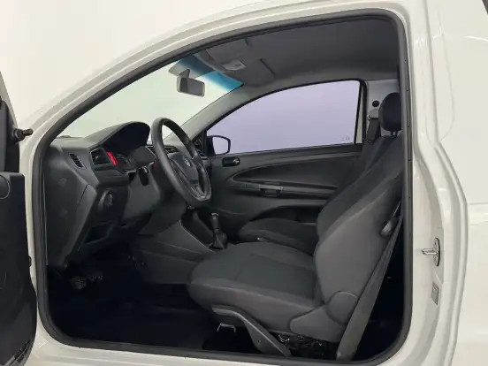 VOLKSWAGEN-SAVEIRO-2022