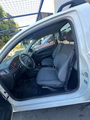 VOLKSWAGEN-SAVEIRO-2023