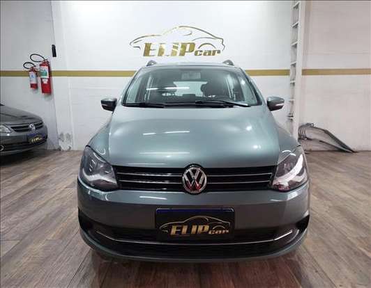 VOLKSWAGEN-SPACEFOX-2011