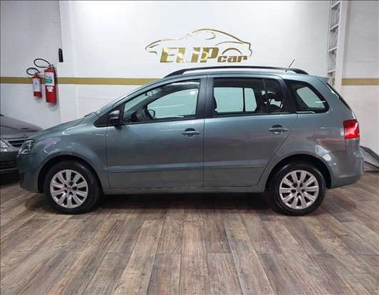 VOLKSWAGEN-SPACEFOX-2011