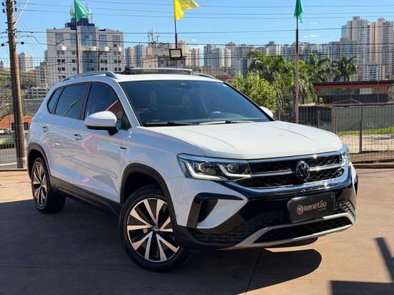VOLKSWAGEN-TAOS-2023