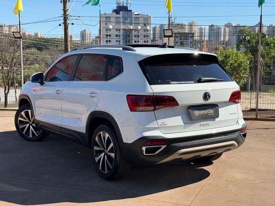 VOLKSWAGEN-TAOS-1.4 250 TSI TOTAL FLEX HIGHLINE AUTOMÁTICO VOLKSWAGEN-TAOS-2023