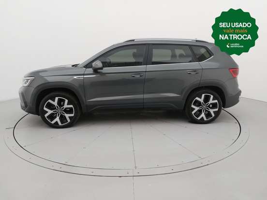VOLKSWAGEN-TAOS-2024