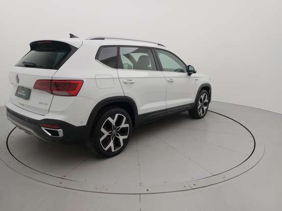 VOLKSWAGEN-TAOS-2024