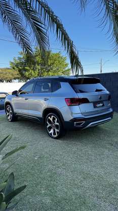 VOLKSWAGEN-TAOS-2024