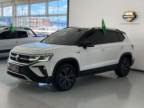 VOLKSWAGEN-TAOS-2022