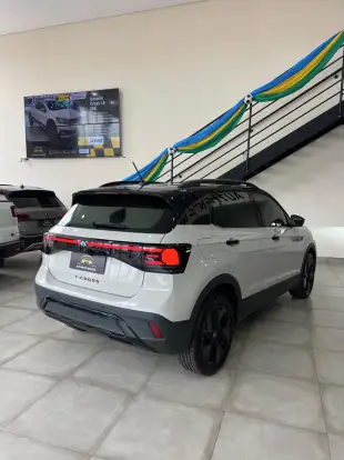 VOLKSWAGEN-T-CROSS-2025