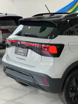 VOLKSWAGEN-T-CROSS-2025
