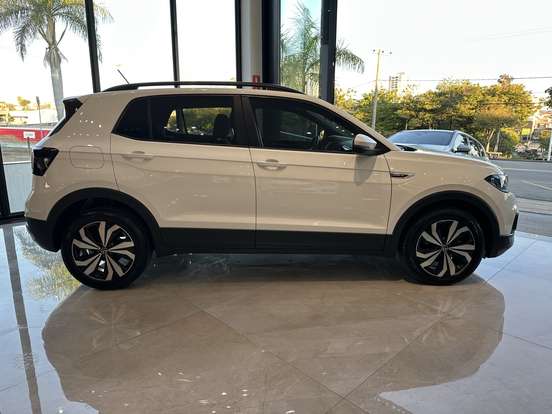 VOLKSWAGEN-T-CROSS-1.0 200 TSI TOTAL FLEX COMFORTLINE AUTOMÁTICO VOLKSWAGEN-T-CROSS-2021