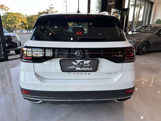 VOLKSWAGEN-T-CROSS-2021