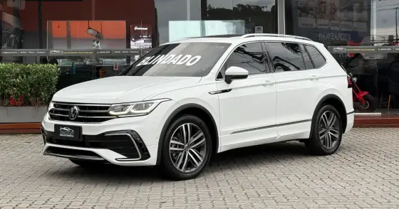 VOLKSWAGEN TIGUAN 2.0 300 TSI GASOLINA ALLSPACE R-LINE AUTOMÁTICO VOLKSWAGEN TIGUAN 2.0 300 TSI GASOLINA ALLSPACE R-LINE AUTOMÁTICO