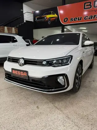 VOLKSWAGEN VIRTUS 1.0 200 TSI HIGHLINE AUTOMÁTICO