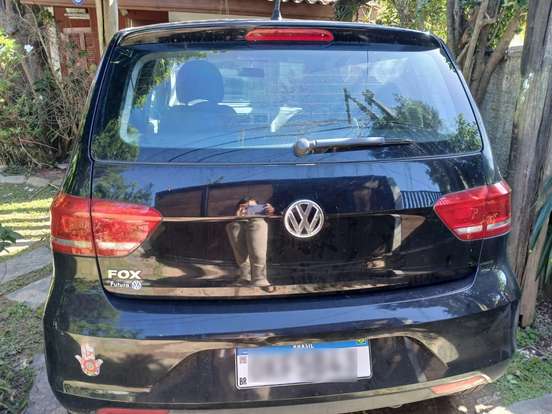 VOLKSWAGEN-FOX-1.0 MI TRENDLINE 8V FLEX 4P MANUAL VOLKSWAGEN-FOX-2015