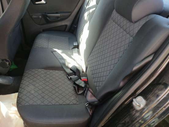 VOLKSWAGEN-FOX-2015