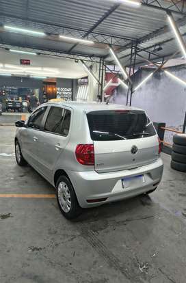 VOLKSWAGEN-FOX-2013