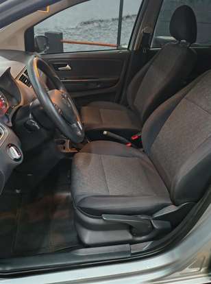 VOLKSWAGEN-FOX-2013