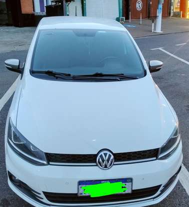VOLKSWAGEN-FOX-2015