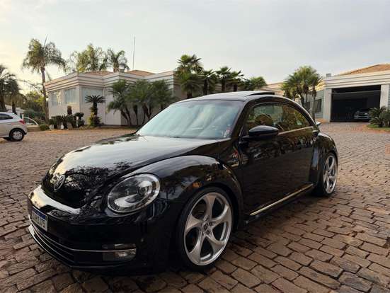 VOLKSWAGEN-FUSCA-2014