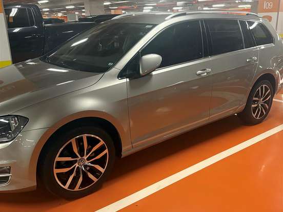 VOLKSWAGEN-GOLF-1.4 TSI VARIANT HIGHLINE 16V TOTAL FLEX 4P TIPTRONIC VOLKSWAGEN-GOLF-2017