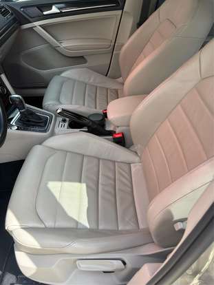 VOLKSWAGEN-GOLF-2017