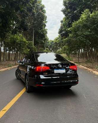 VOLKSWAGEN-JETTA-2016