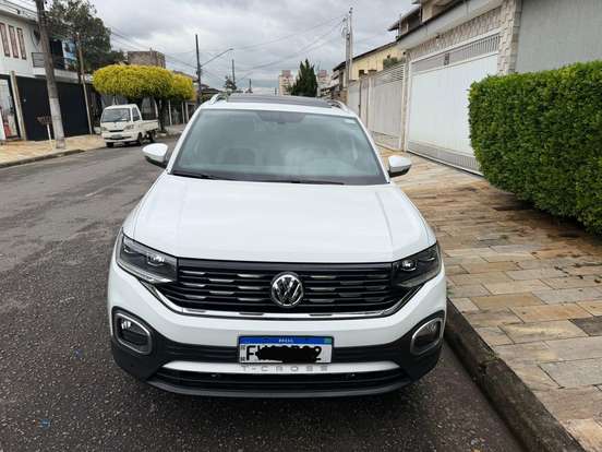 VOLKSWAGEN-T-CROSS-2021