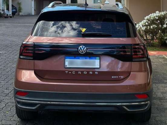 VOLKSWAGEN-T-CROSS-1.4 250 TSI TOTAL FLEX HIGHLINE AUTOMÁTICO VOLKSWAGEN-T-CROSS-2020