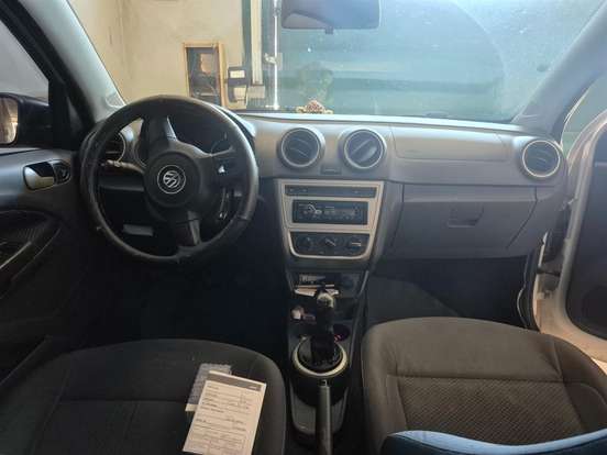 VOLKSWAGEN-VOYAGE-2014