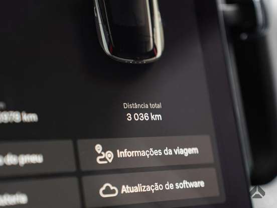 VOLVO-EX30-2025