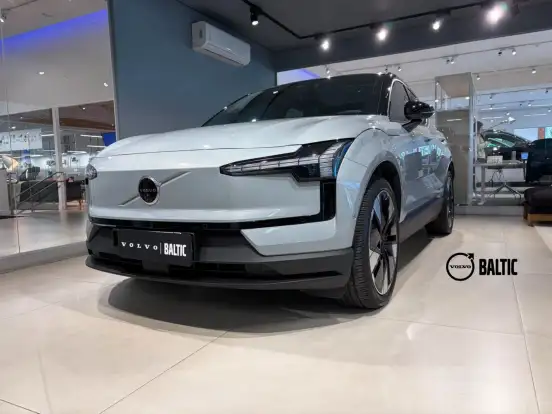 VOLVO-EX30-2024