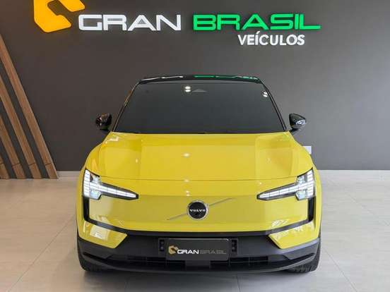 VOLVO-EX30-2024