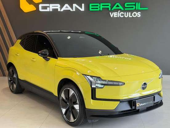 VOLVO-EX30-2024