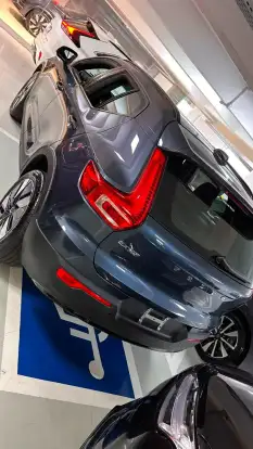 VOLVO-EX40-2026