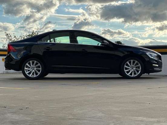 VOLVO-S60-2.0 T4 KINETIC GASOLINA 4P AUTOMÁTICO VOLVO-S60-2016