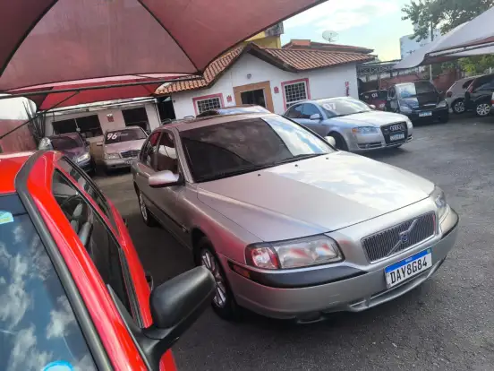 VOLVO-S80-2000