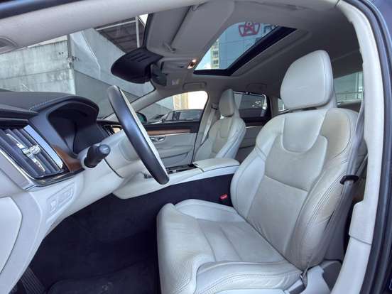 VOLVO-S90-2019