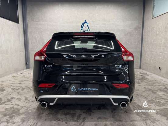 VOLVO-V40-2.0 T5 R-DESIGN GASOLINA 4P AUTOMÁTICO VOLVO-V40-2017