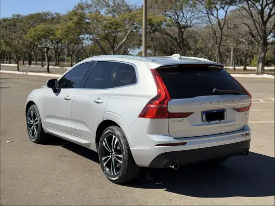 VOLVO-XC60-2.0 T5 GASOLINA MOMENTUM AWD GEARTRONIC VOLVO-XC60-2017