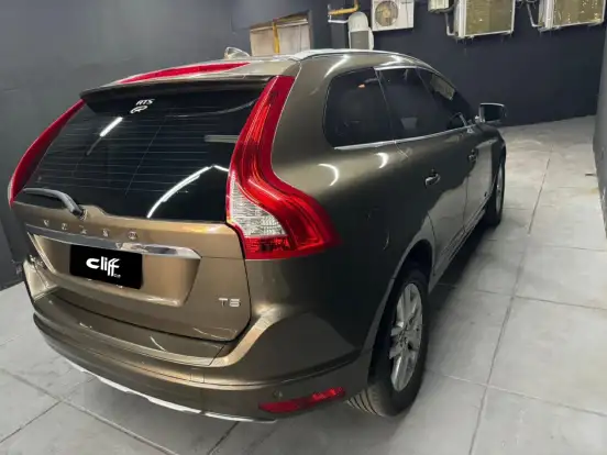 VOLVO-XC60-2.0 T5 MOMENTUM GASOLINA 4P AUTOMÁTICO VOLVO-XC60-2017