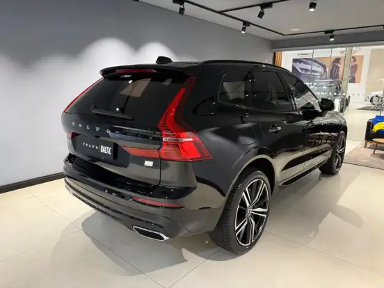 VOLVO-XC60-2021