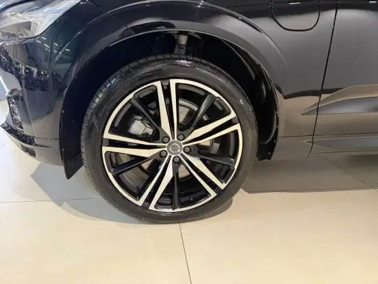 VOLVO-XC60-2.0 T8 HYBRID R-DESIGN AWD GEARTRONIC VOLVO-XC60-2021