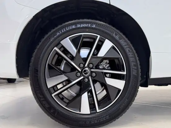 VOLVO-XC60-2.0 T8 PHEV PLUS AWD GEARTRONIC VOLVO-XC60-2025