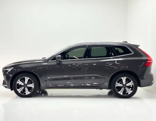 VOLVO-XC60-2022