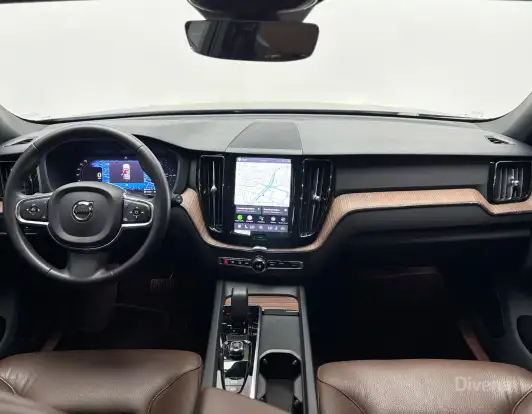 VOLVO-XC60-2022