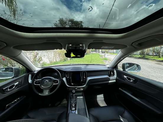 VOLVO-XC60-2.0 T5 GASOLINA MOMENTUM AWD GEARTRONIC VOLVO-XC60-2017