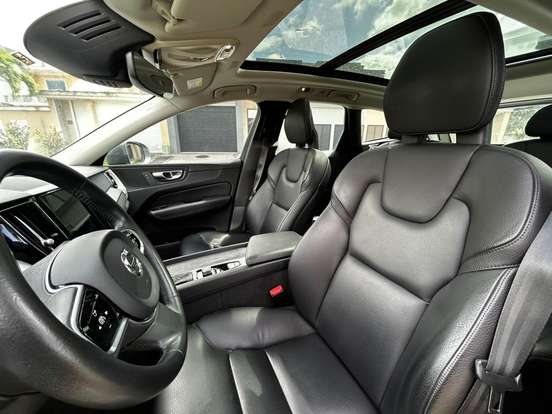 VOLVO-XC60-2.0 T5 GASOLINA MOMENTUM AWD GEARTRONIC VOLVO-XC60-2017