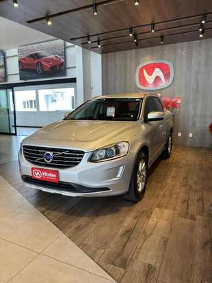 VOLVO-XC60-2015